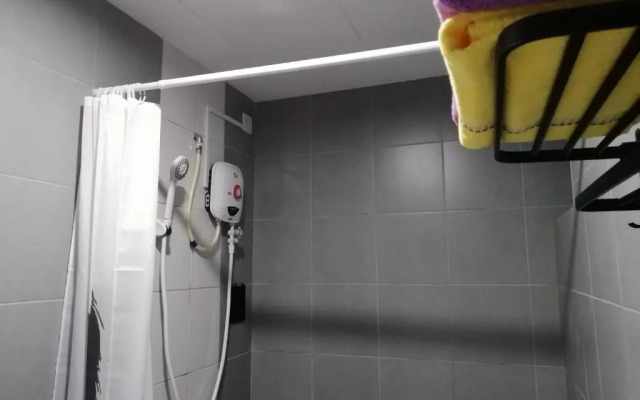 Lovely Mines Astetica Lake View Seri Kembangan 2BR