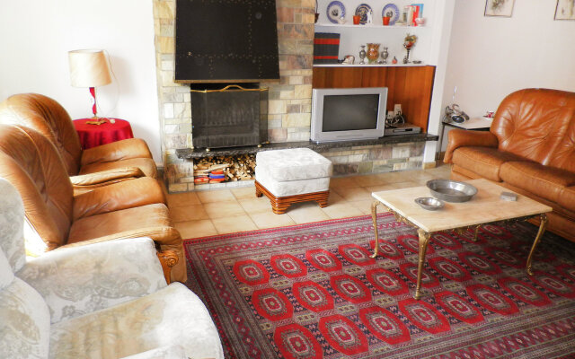 Country House in Poperinge Near WWI Sites