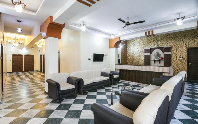 Capital O 65036 Hotel Siddhi Vinayak