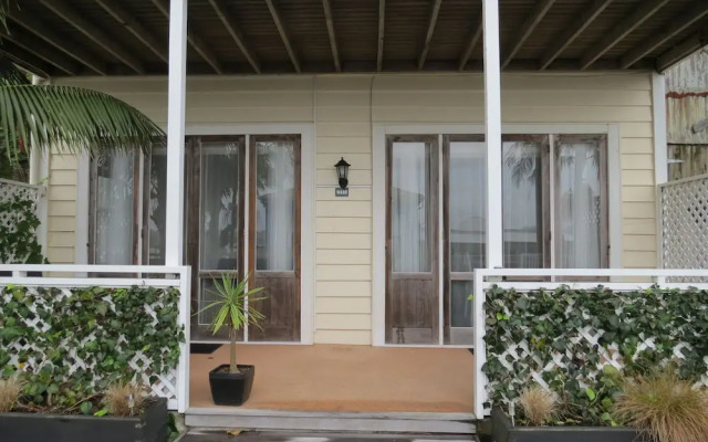 Mangonui Waterfront Apartment Motels
