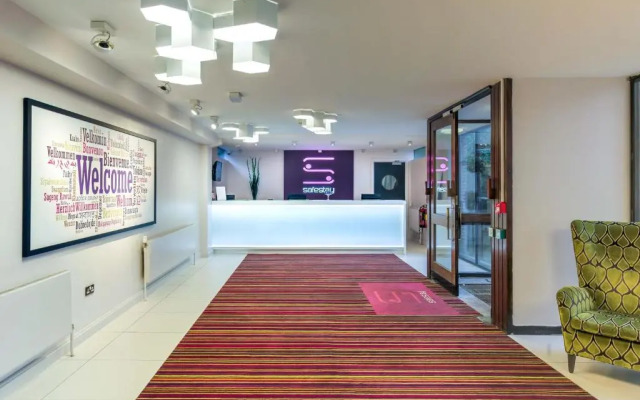 Safestay London Kensington Holland Park