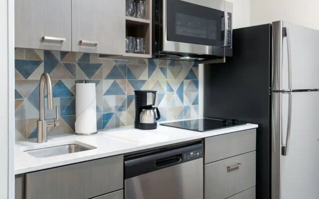 Hyatt House Orlando Airport