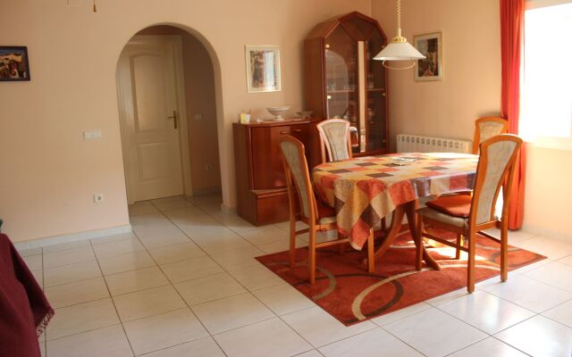 001 Villa India