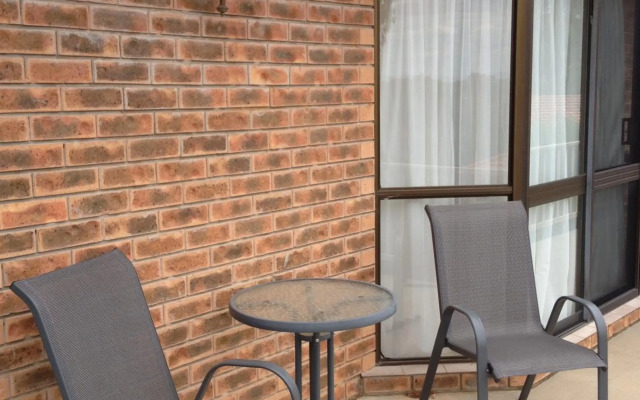 Hume Country Motor Inn