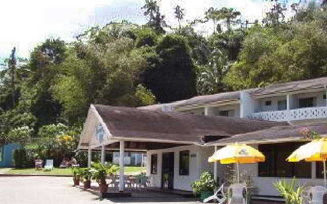 Maracas Bay Hotel