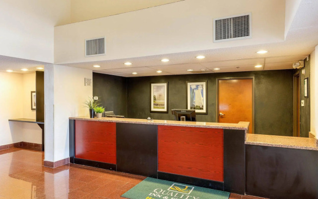 Quality Inn & Suites West Chase