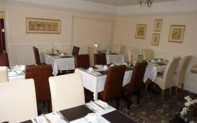 Calverts Hotel