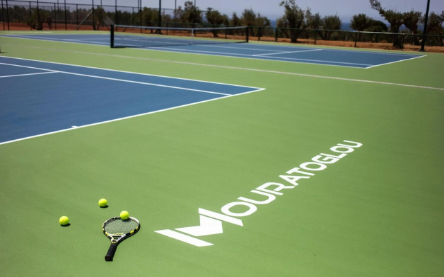 W Costa Navarino- Adults Only