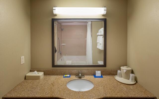 Holiday Inn Express & Suites Jacksonville Airport by IHG