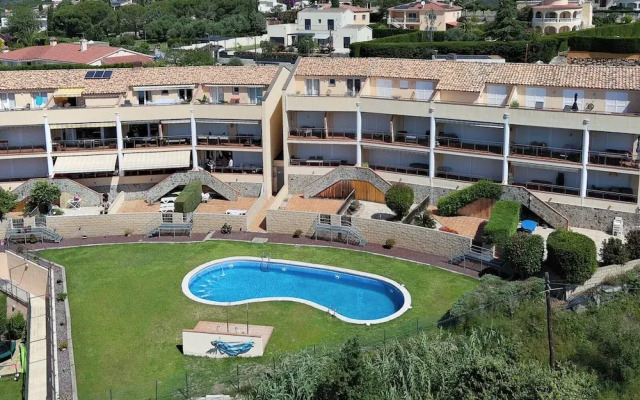 Apartment in El Mas Isaac With Pool