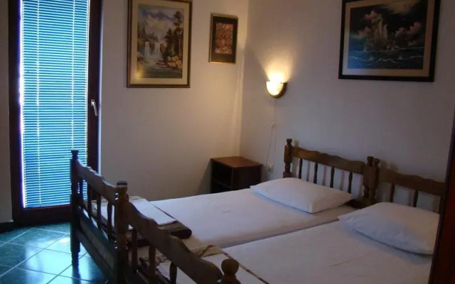 Apartments Svorcan