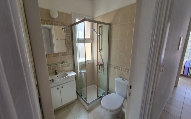 Cyprus, 2 Beds Ensuite, Pool, Patios, Wifi, Parkin