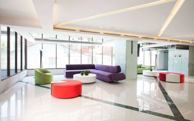 CHECK inn SELECT Hualien LinSen