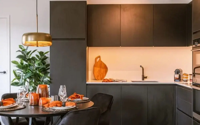 Cozy Apartment a Stone s Throw From the Beach