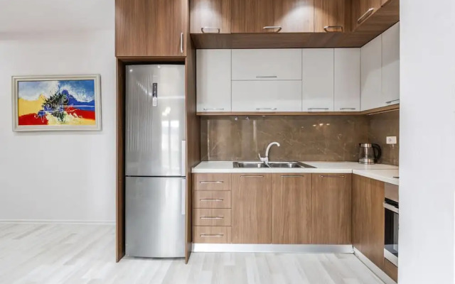 Beachside Modern Apartment