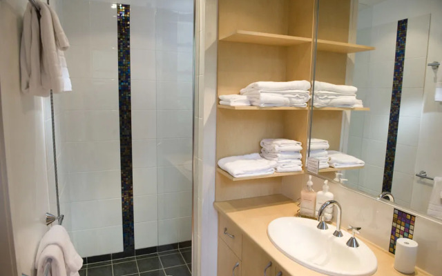 布里斯班纳拉可帕馆住宿加早餐旅馆(Naracoopa Bed & Breakfast & Pavilion Brisbane)