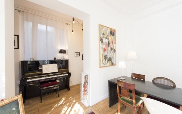 Sunshine Loft in Montmartre