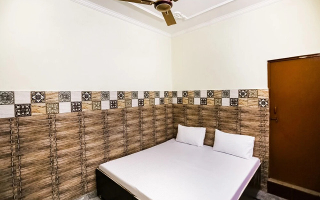 SPOT ON 29521 Arora Guest House