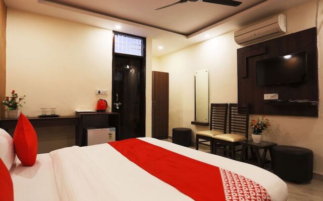 OYO 44535 Mona Regency Hotel And Banquets