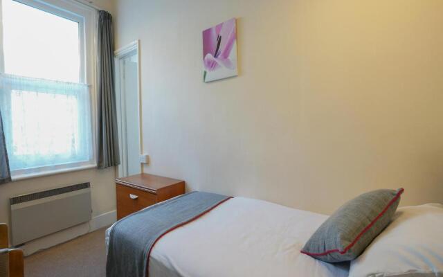 OYO Shanklin Beach Hotel