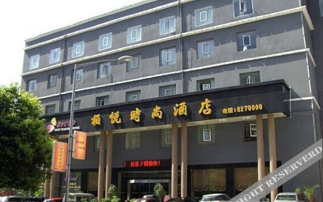 Baiyue Fashion Hotel (Yuxi Dongfeng Square)