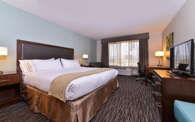 Holiday Inn Express & Suites Indio - Coachella Valley by IHG