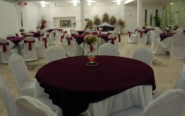 Aubrona Hotel