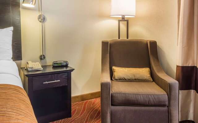 Comfort Inn & Suites LaGuardia Airport