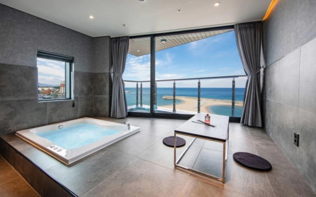 W spa pool villa A