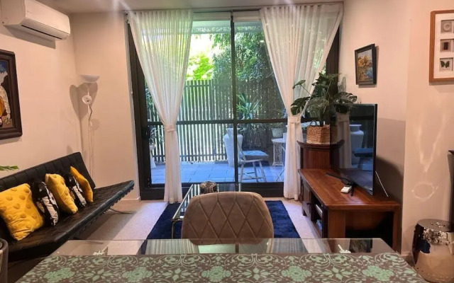 Royal Executive Living Garden Executive
