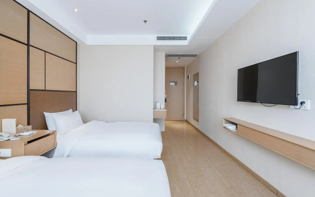 Ji Hotel (Shanghai Zhoupu, Wanda Plaza)