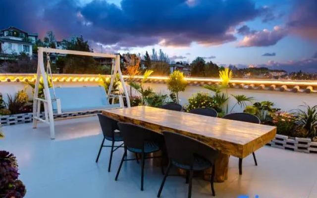 Yinian Huakai Xinian Homestay