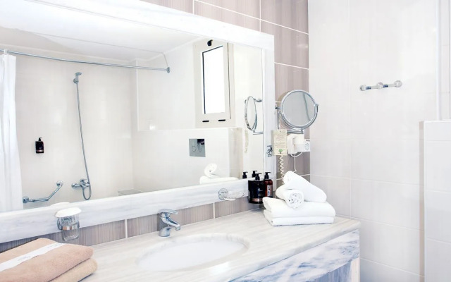 Grand Blue Beach Hotel