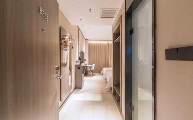 HanTing Hotel (Zhengzhou Yinping Road Dongqing Street Subway Station)