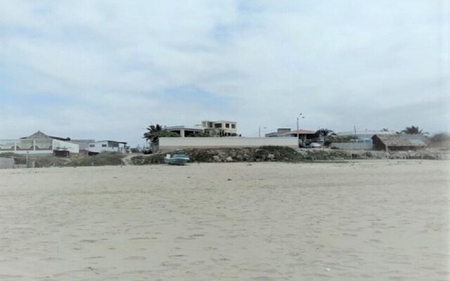 Absolute Beach Front House With Secure Parking