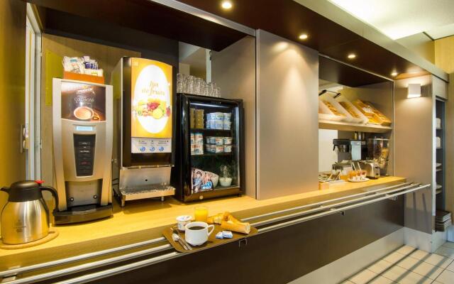 B&B HOTEL CHARTRES Le Forum (1)