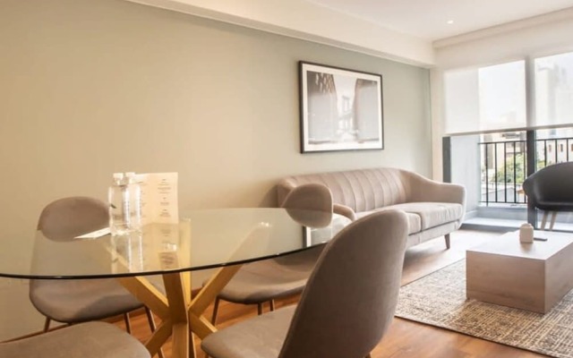 w Perfect 2BR With Balcony in Miraflores