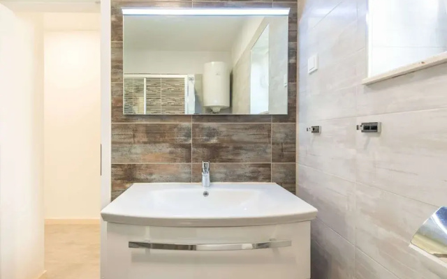 Apartments Lucija - Two Bedroom Apartment With Balcony and Sea View