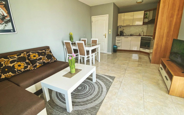 25m FROM THE BEACH!! Luxury Sea Paradise Apartment