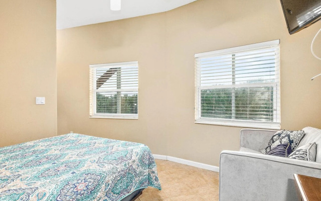 Tuscan Sun by Teeming Vacation Rentals