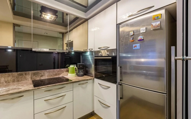 Stylish Flat With Backyard Near Malls in Besiktas