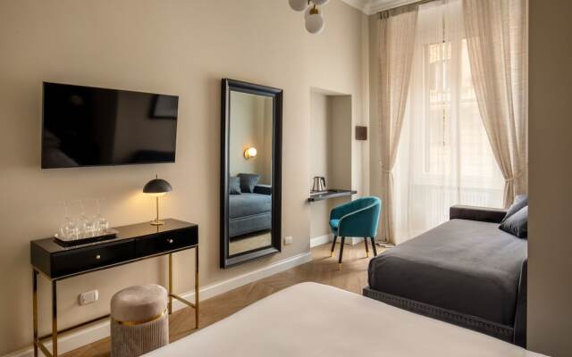 Porta Castello Suites