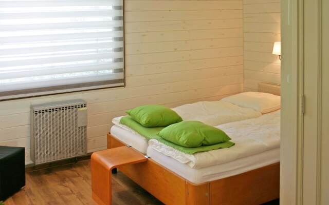 Tidy Chalet With a Microwave, in the Achterhoek