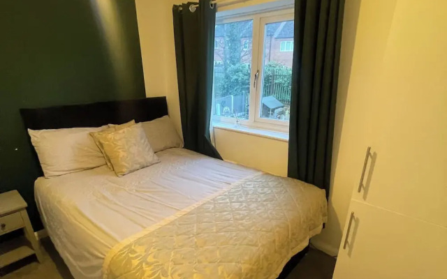 Cosy 3Br House With Fireplace & Private Garden
