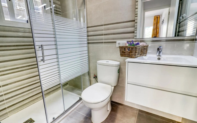 Cozy 3-bedrooms flat, main square and beachfront