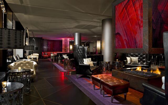 W Minneapolis - The Foshay