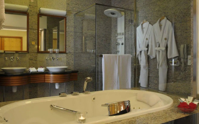The Emperor(Happy Valley)Hotel