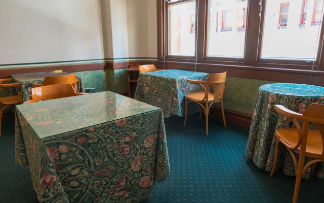 O'Malley's Hotel