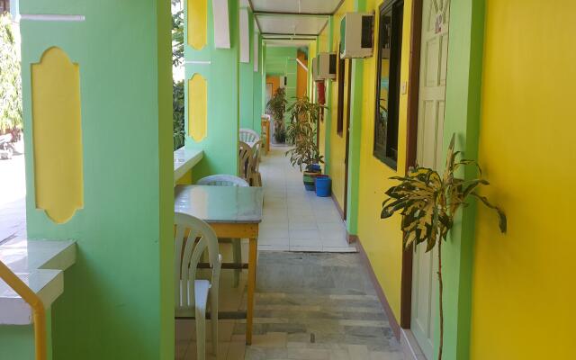 White Beach Resort Puerto Galera powered by Cocotel