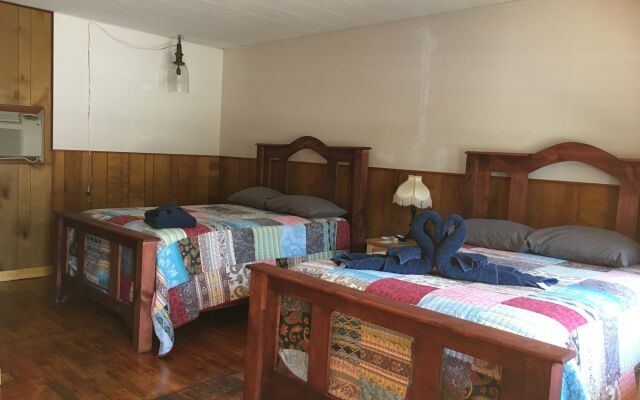 Marshall's Creek Rest Motel